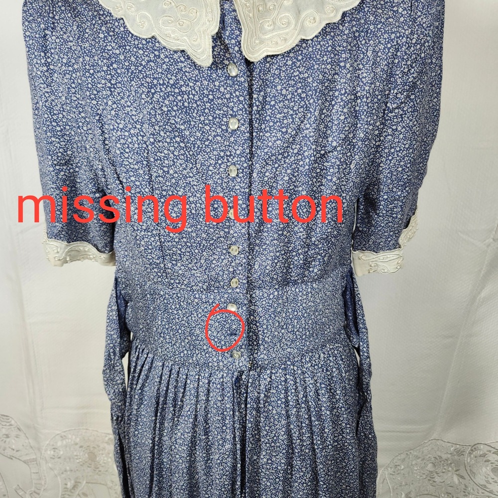 Sarah Elizabeth Blue Floral Midi Dress with Cream Lace Collar - Picture 9 of 9